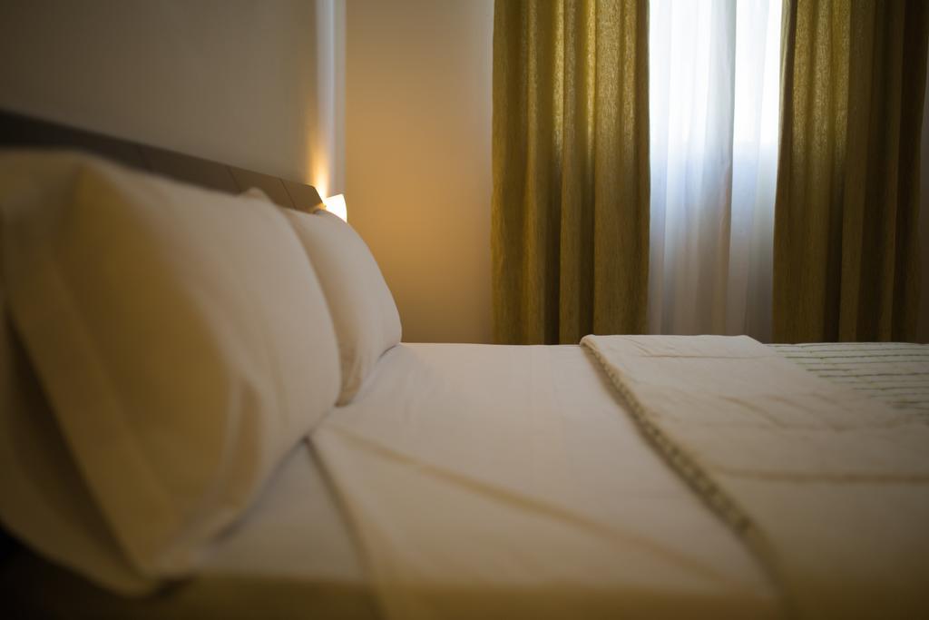 Hostal Albero By Eme Hoteles Sanlúcar la Mayor Exteriér fotografie