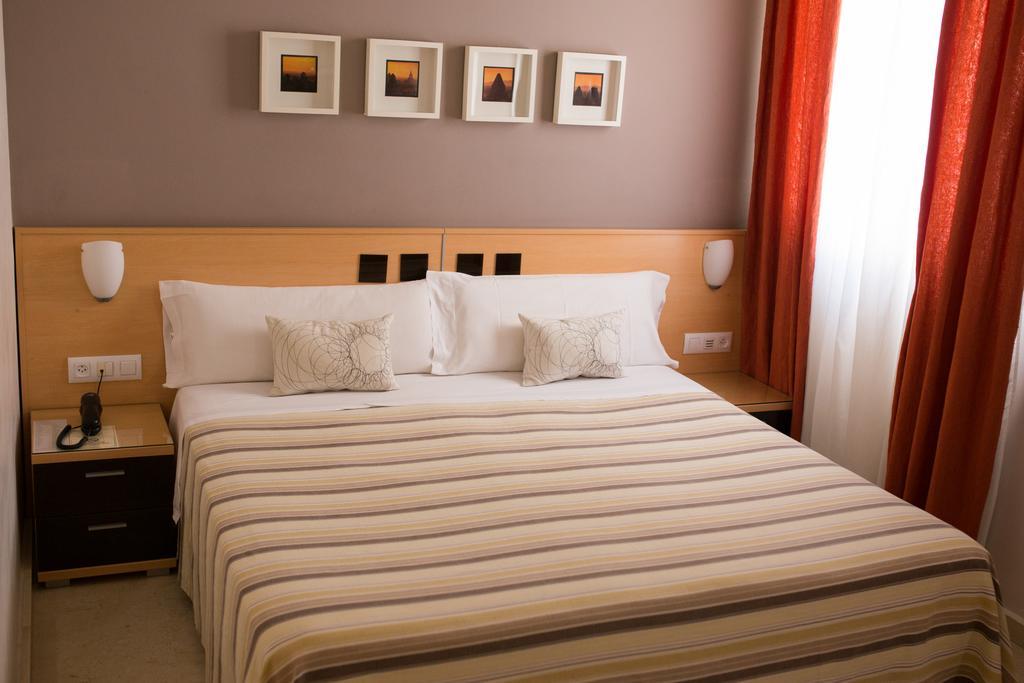 Hostal Albero By Eme Hoteles Sanlúcar la Mayor Exteriér fotografie