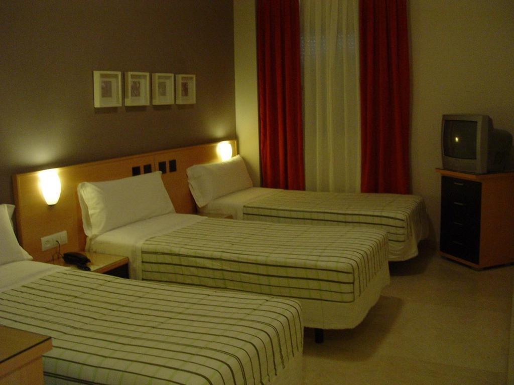 Hostal Albero By Eme Hoteles Sanlúcar la Mayor Pokoj fotografie