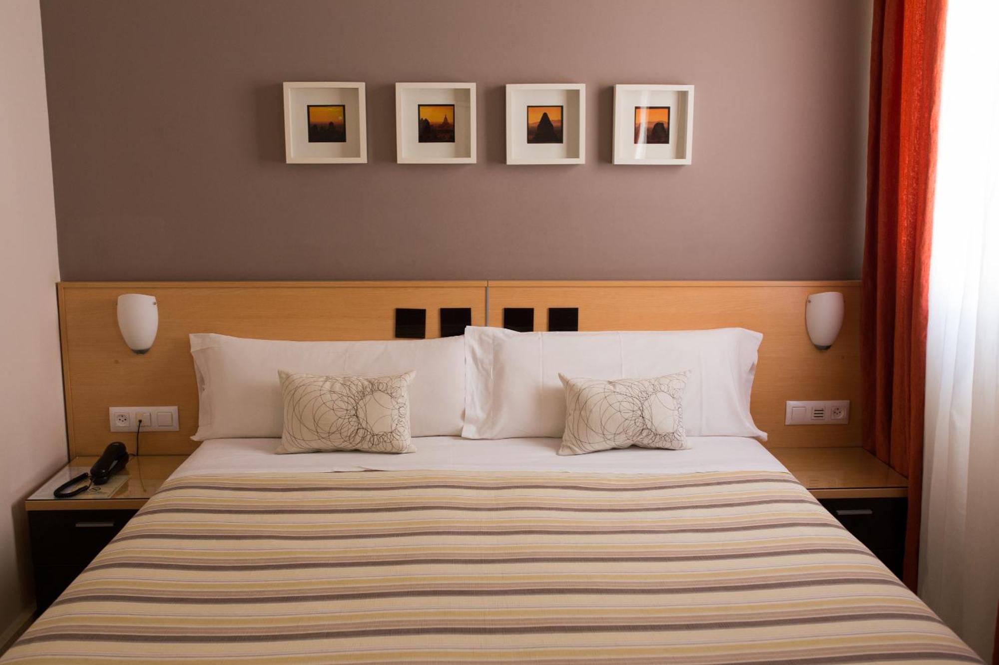 Hostal Albero By Eme Hoteles Sanlúcar la Mayor Exteriér fotografie