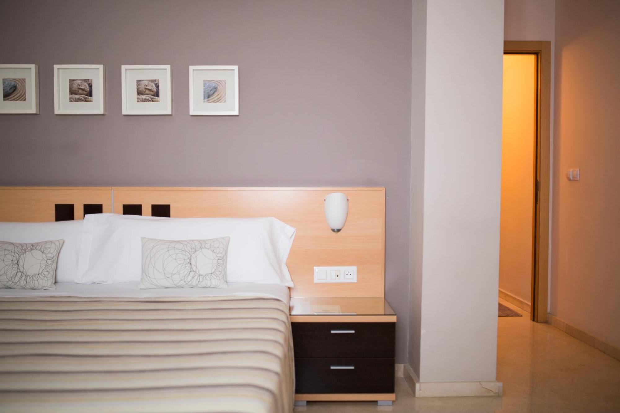 Hostal Albero By Eme Hoteles Sanlúcar la Mayor Exteriér fotografie